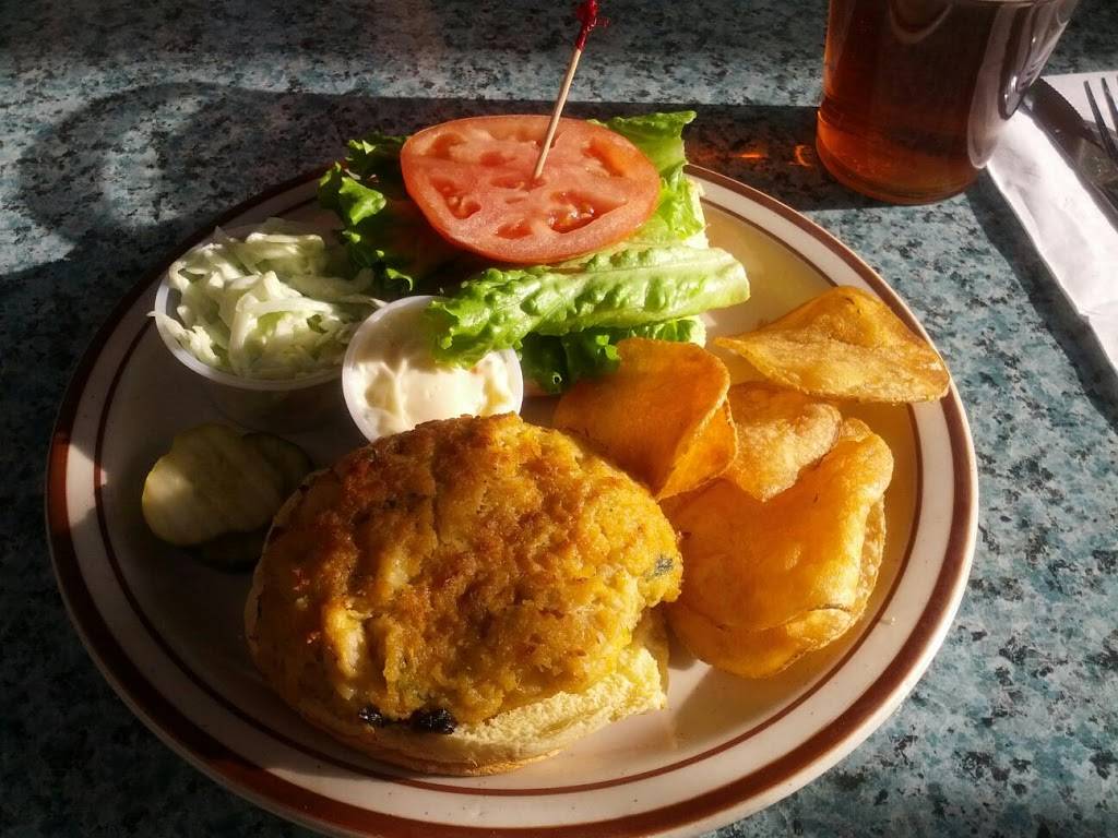 Mr. Henrys Restaurant | restaurant | 601 Pennsylvania Ave SE, Washington, DC 20003, USA | 2025468412 OR +1 202-546-8412