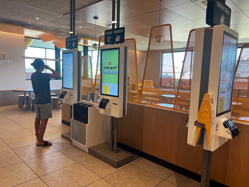 McDonalds | cafe | 4137 E Pony Express Pkwy, Eagle Mountain, UT 84005, USA | 8017892550 OR +1 801-789-2550