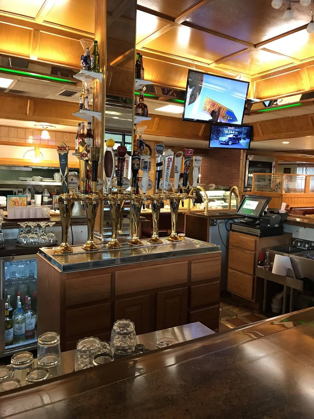 The Spot Restaurant | cafe | 5505, 500 E Broadway, Waukesha, WI 53186, USA | 2624464600 OR +1 262-446-4600