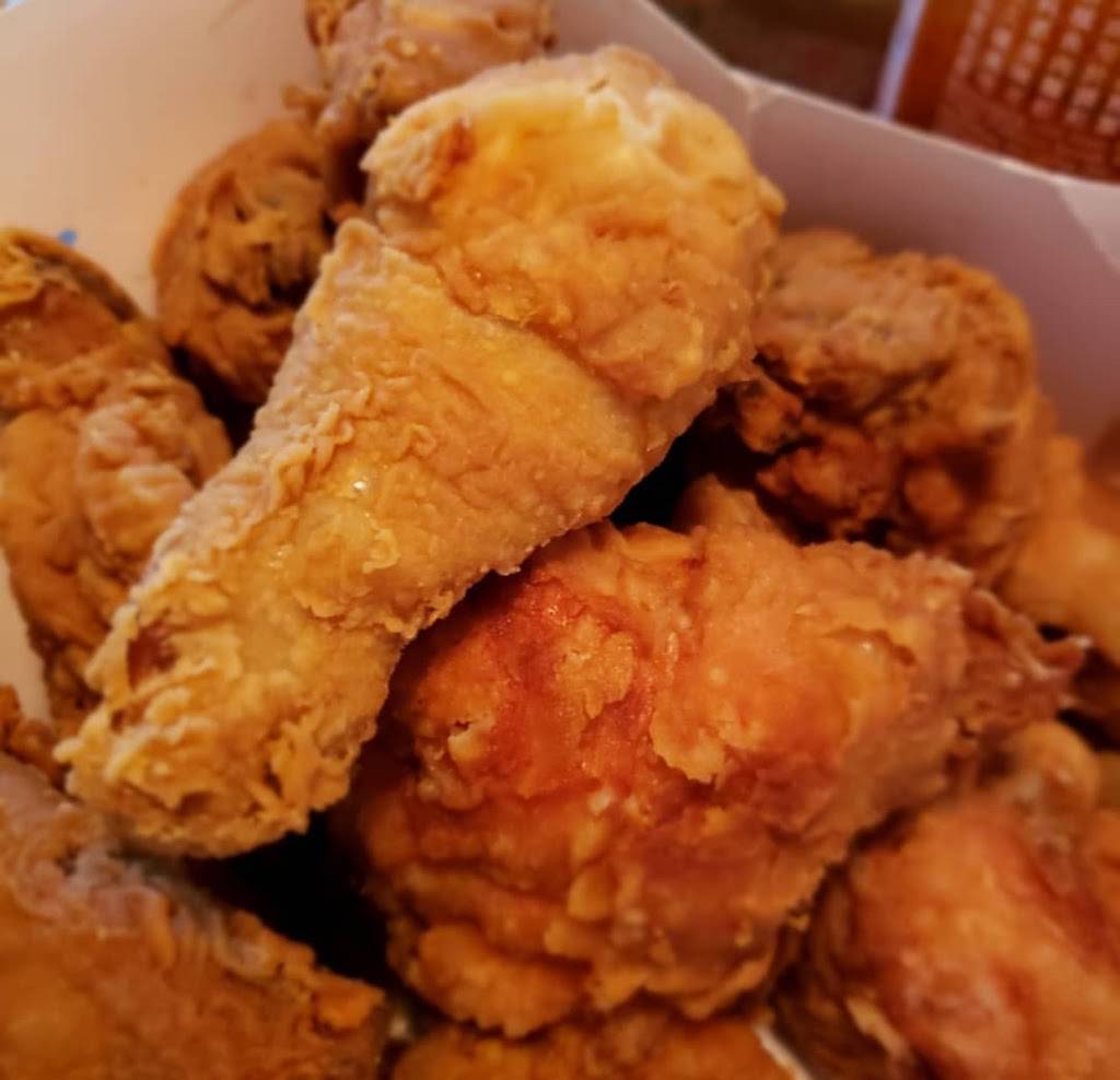 Churchs Chicken | restaurant | 1025 W Camp Wisdom Rd, Dallas, TX 75232, USA | 2143759097 OR +1 214-375-9097