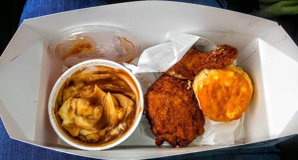 KFC | restaurant | 8270 Marbach Rd, San Antonio, TX 78227, USA | 2106708694 OR +1 210-670-8694