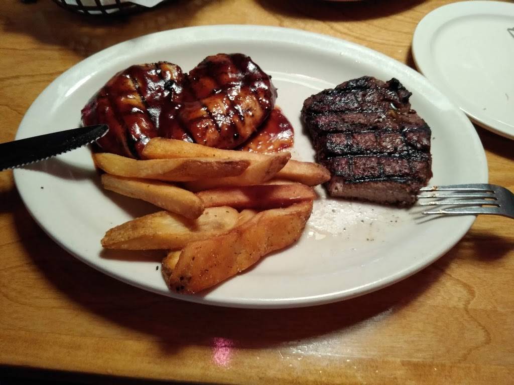 Texas Roadhouse | restaurant | 424 Broadway, Methuen, MA 01844, USA | 9789755588 OR +1 978-975-5588