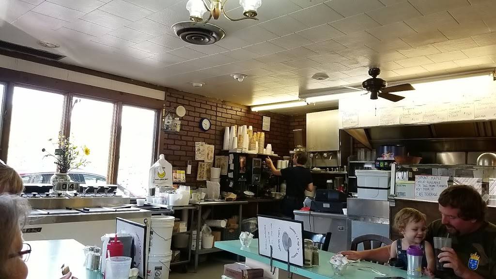 Cup N Saucer Restaurant | restaurant | 157 VT-100, Wilmington, VT 05363, USA | 8024645813 OR +1 802-464-5813