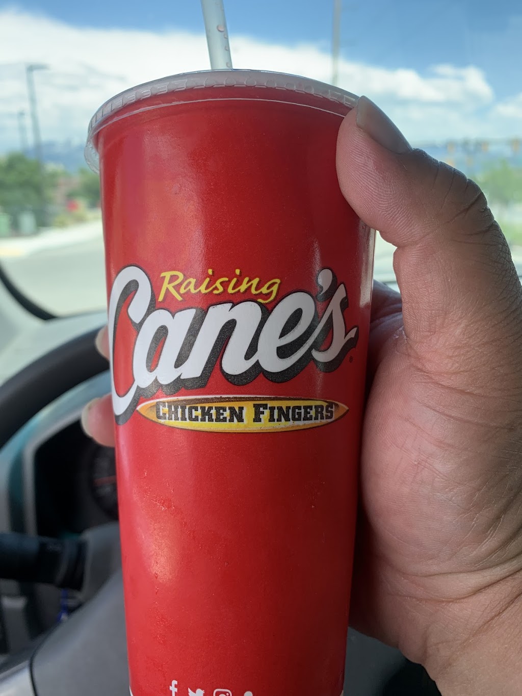Raising Canes Chicken Fingers | restaurant | 3788 W 11400 S, South Jordan, UT 84095, USA | 8012541028 OR +1 801-254-1028