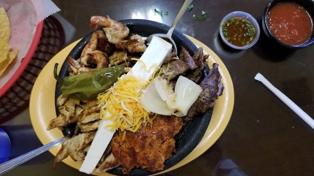 Los Molcajetes Méxican Restaurant | restaurant | 4031 W 4100 S, West Valley City, UT 84120, USA | 8018752838 OR +1 801-875-2838