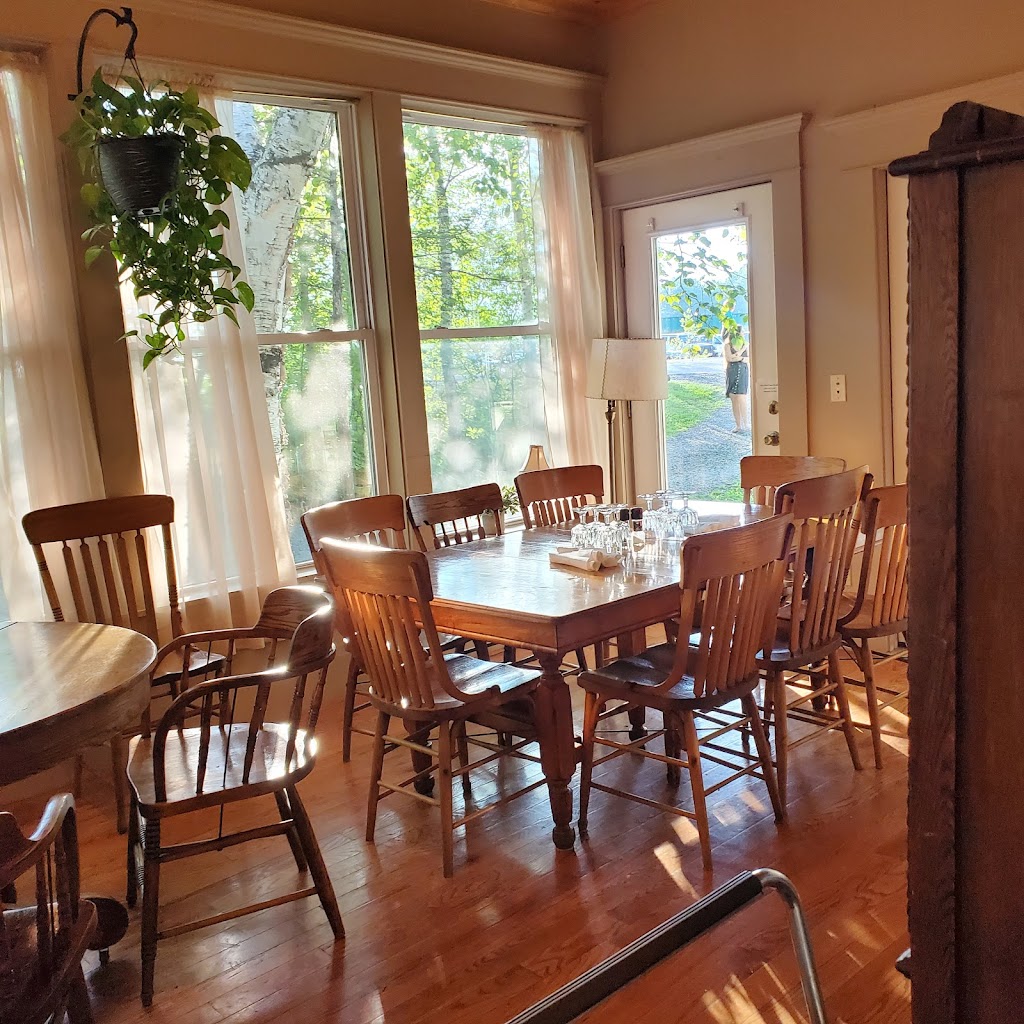 Frederickas Restaurant and the Loose Moose Bar & Grille | restaurant | Baxter Park Rd, Millinocket, ME 04462, USA | 2077238391 OR +1 207-723-8391