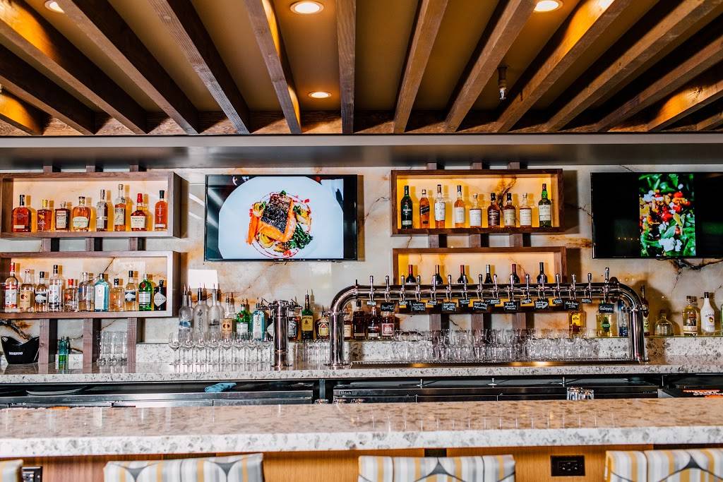 B-Town Kitchen And Raw Bar | restaurant | 714 Lakeway Dr, Bellingham, WA 98229, USA | 3603926520 OR +1 360-392-6520