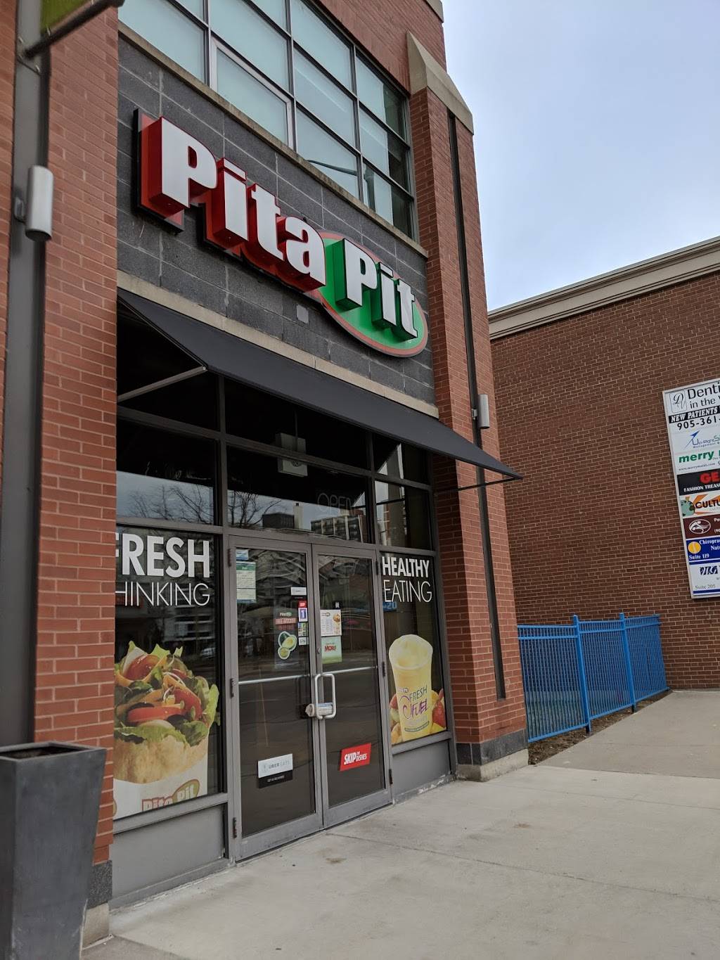 Pita Pit | restaurant | 125 Lakeshore Rd E, Mississauga, ON L5G 1E5, Canada | 9059907482 OR +1 905-990-7482