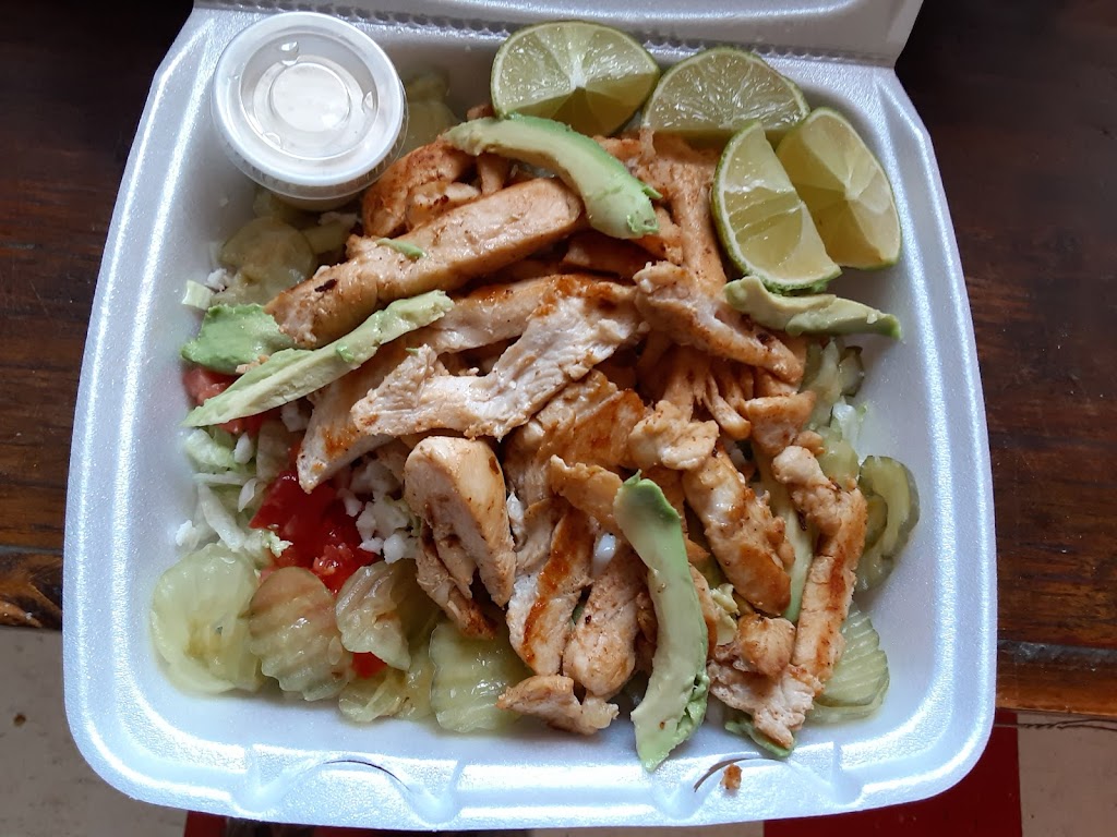 Santinis tacos & burgers | restaurant | 506 N San Antonio St, Rio Grande City, TX 78582, USA | 9563528191 OR +1 956-352-8191