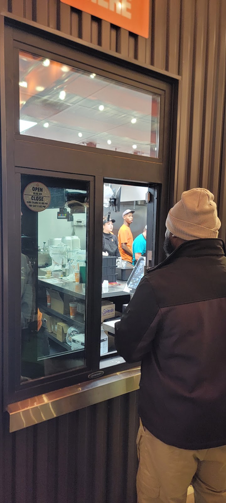 Smalls Sliders | restaurant | 109 E Pineview Dr, Flowood, MS 39047, USA | 6019142810 OR +1 601-914-2810