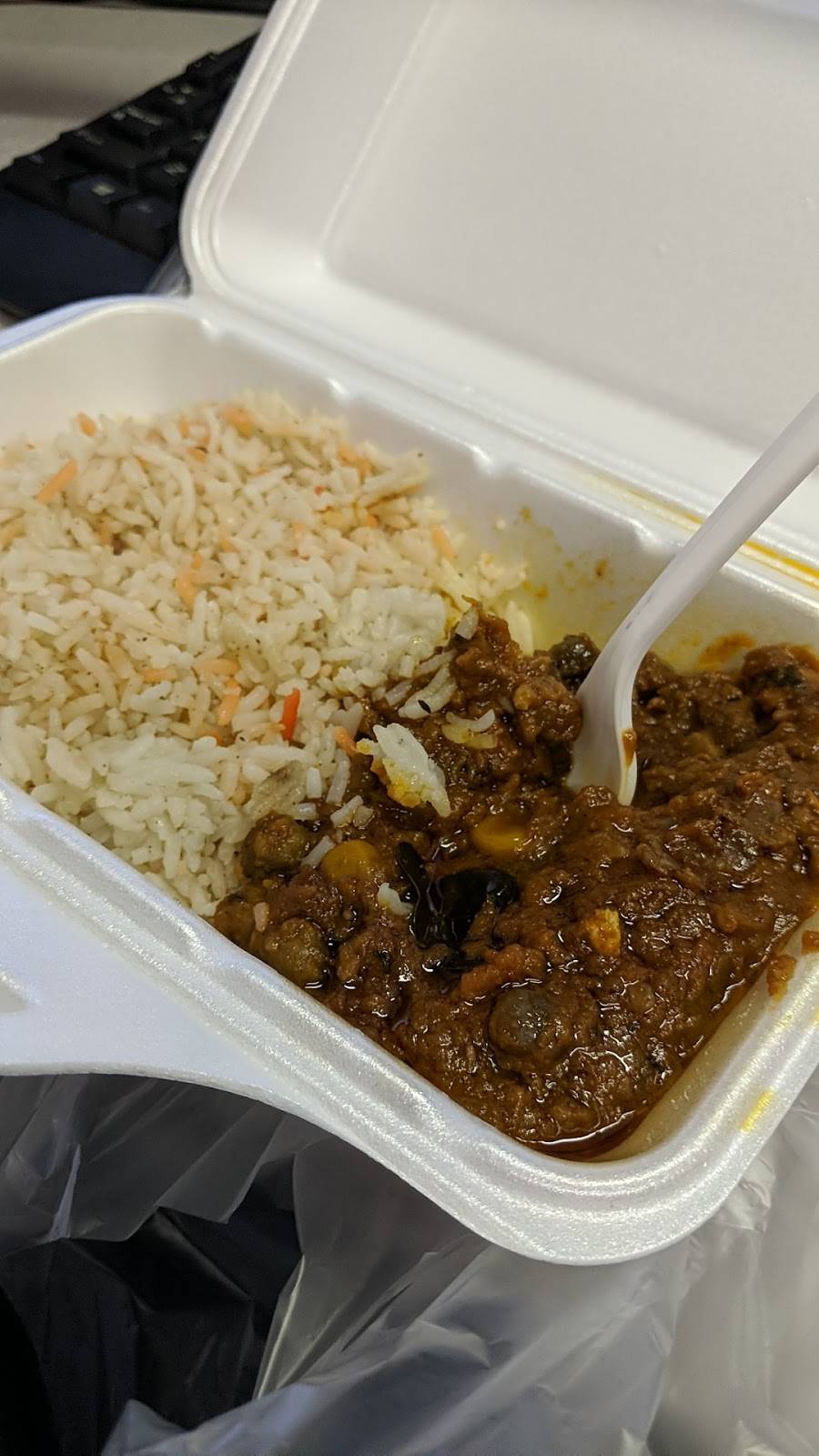 Dhaba Indian Restaurant (Bayfield St.) | restaurant | 320 BAYFIELD Street, BAYFIELD MALL FOOD COURT BOWLERAMA Entrance And Take Left , Use The Elevator To Come Upstair, Barrie, ON L4M 3C1, Canada | 2498805090 OR +1 249-880-5090