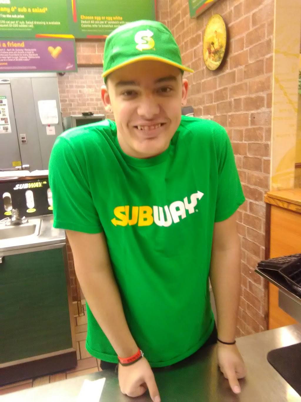 Subway | restaurant | 101 US Hwy 6 E, Ligonier, IN 46767, USA | 2608947120 OR +1 260-894-7120