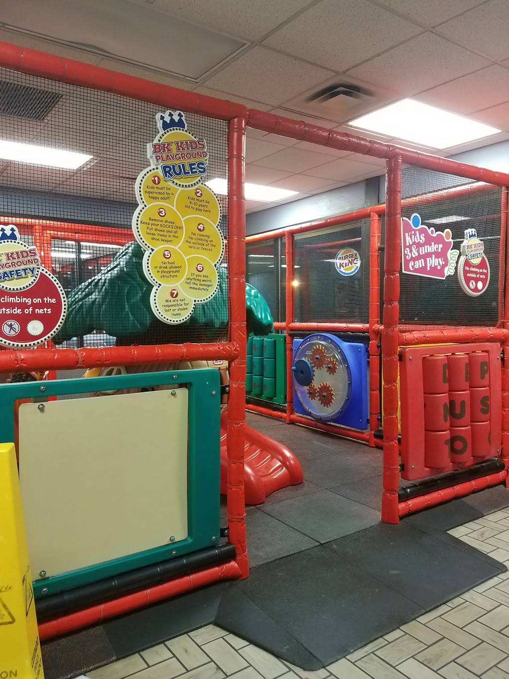 Burger King | restaurant | 1535 W Broad St, Waynesboro, VA 22980, USA | 5409432858 OR +1 540-943-2858