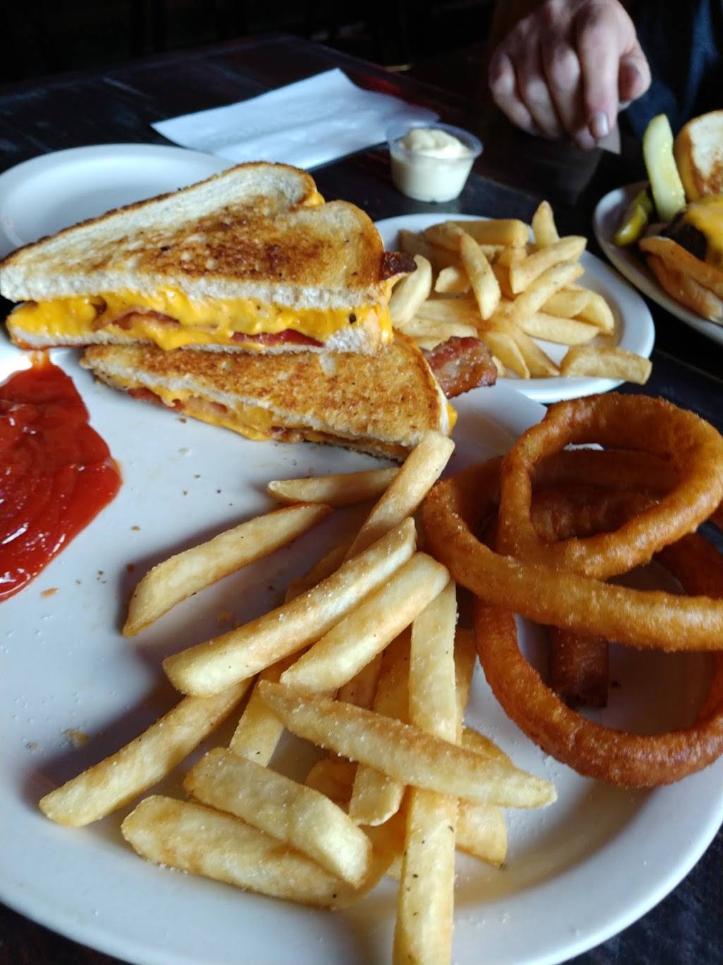 NE Moose Bar & Grill | restaurant | 356 Monroe St NE, Minneapolis, MN 55413, USA | 6126234999 OR +1 612-623-4999