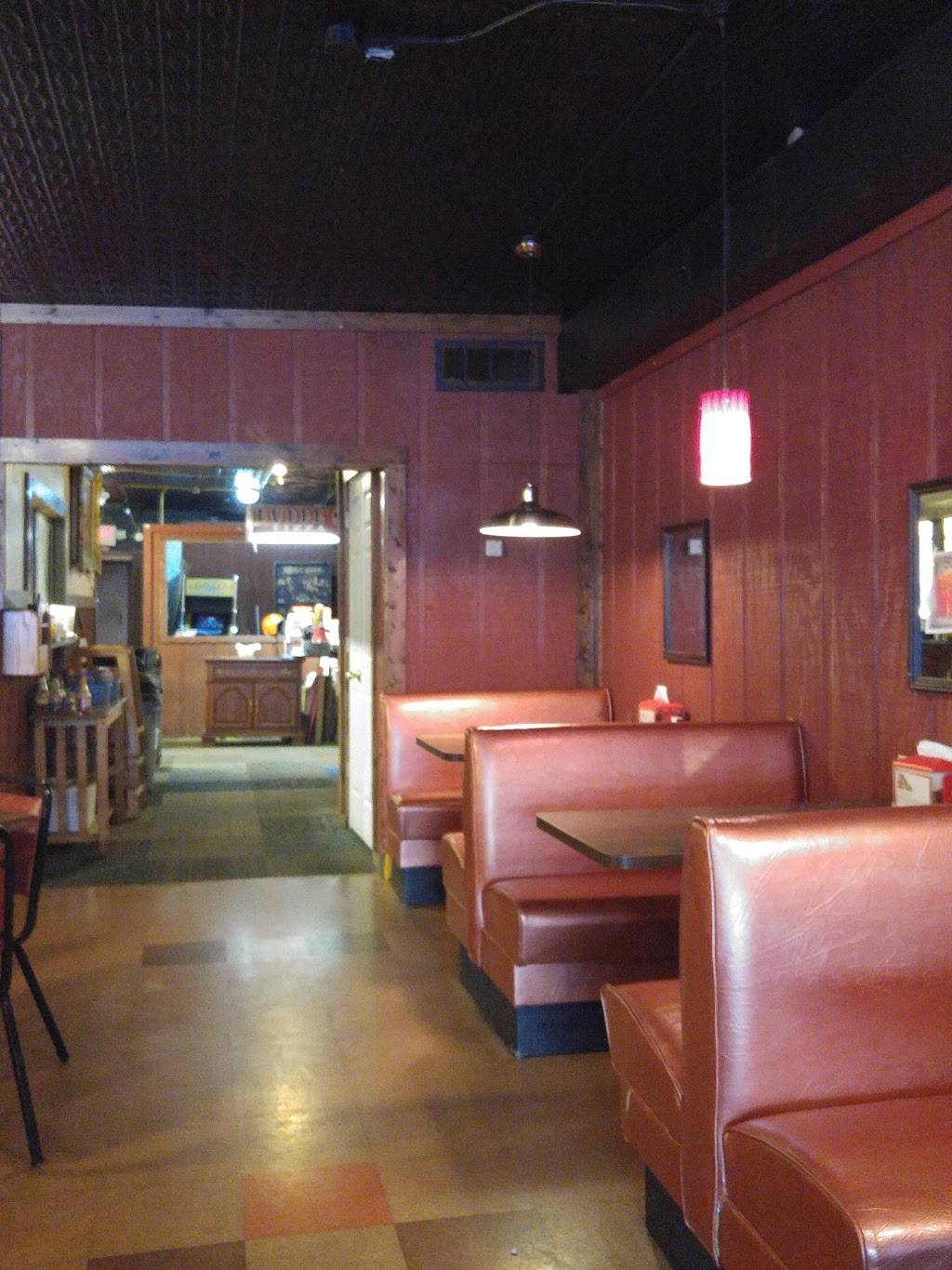 Buddes Pizza & Spirits | restaurant | 425 E Main St, Galesburg, IL 61401, USA | 3093433502 OR +1 309-343-3502