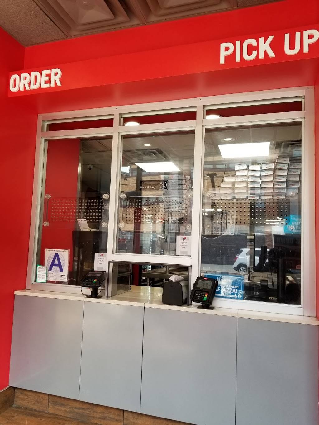 Dominos Pizza | meal delivery | 3217 Junction Blvd, East Elmhurst, NY 11369, USA | 7184583030 OR +1 718-458-3030