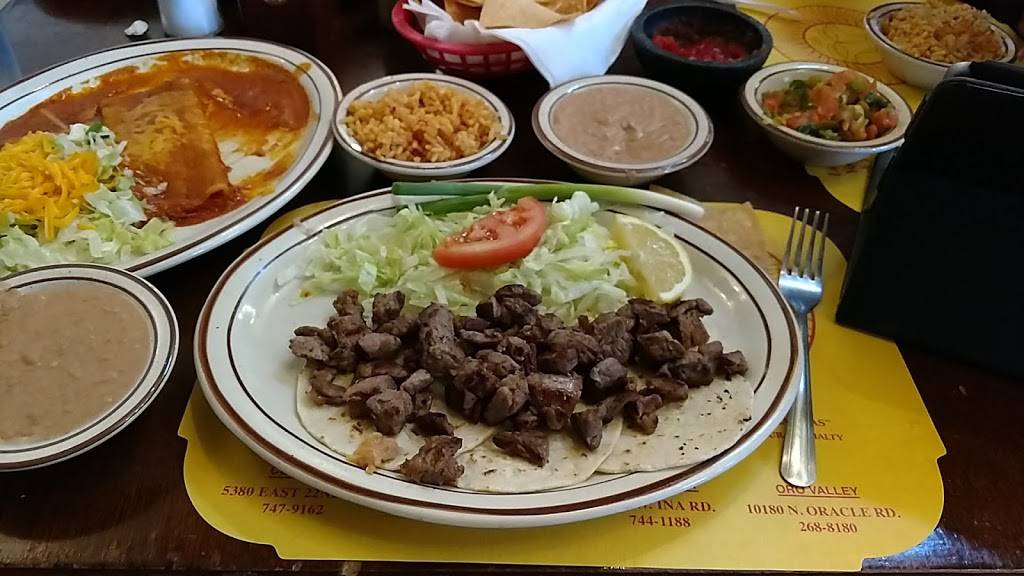 El Molinito | restaurant | 5380 E 22nd St, Tucson, AZ 85711, USA | 5207479162 OR +1 520-747-9162