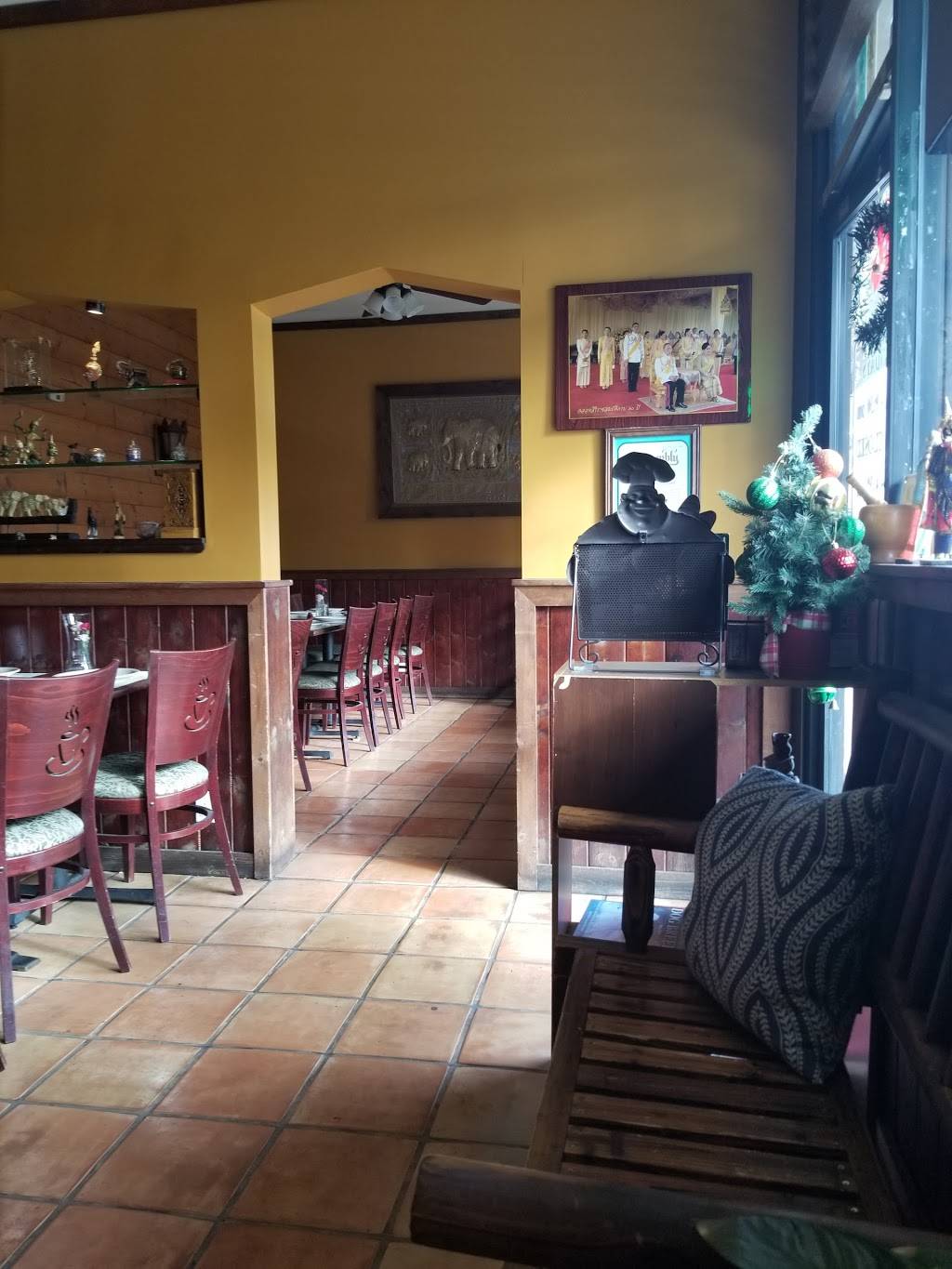 Little Siam Restaurant | restaurant | 22811 Saticoy St, Canoga Park, CA 91304, USA | 8183406462 OR +1 818-340-6462