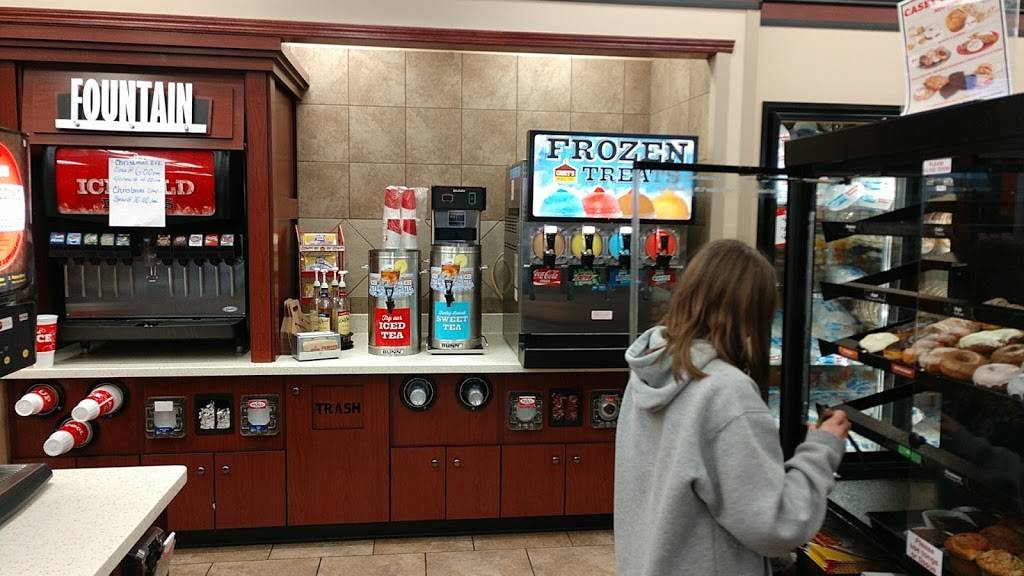 Caseys | meal takeaway | 102 W Broadway St, Monon, IN 47959, USA | 2192533665 OR +1 219-253-3665