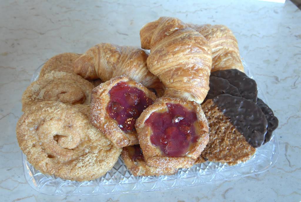 Alpha Delights European Bakery & Cafe | bakery | 143 N Wisconsin St, De Pere, WI 54115, USA | 9203399144 OR +1 920-339-9144