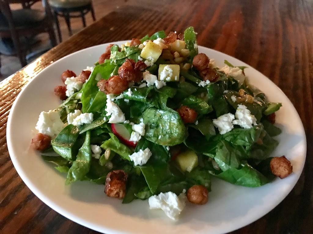 Le Paddock | restaurant | 1235 Prospect Ave, Brooklyn, NY 11218, USA | 7184350921 OR +1 718-435-0921