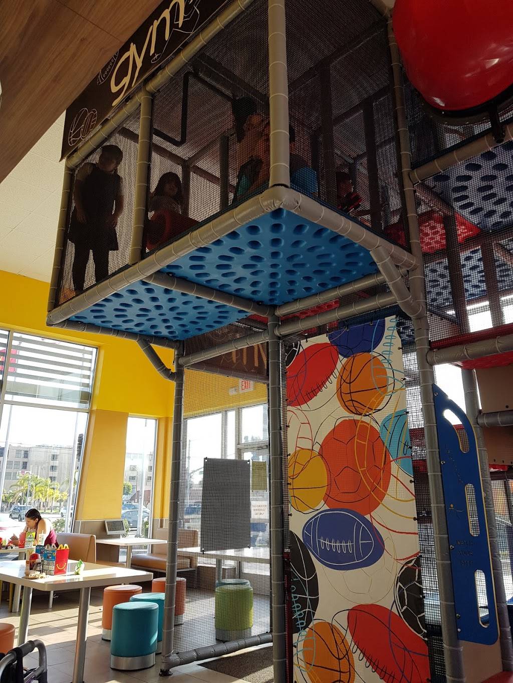 McDonalds | cafe | 11330 Hawthorne Blvd, Inglewood, CA 90303, USA | 3106779934 OR +1 310-677-9934