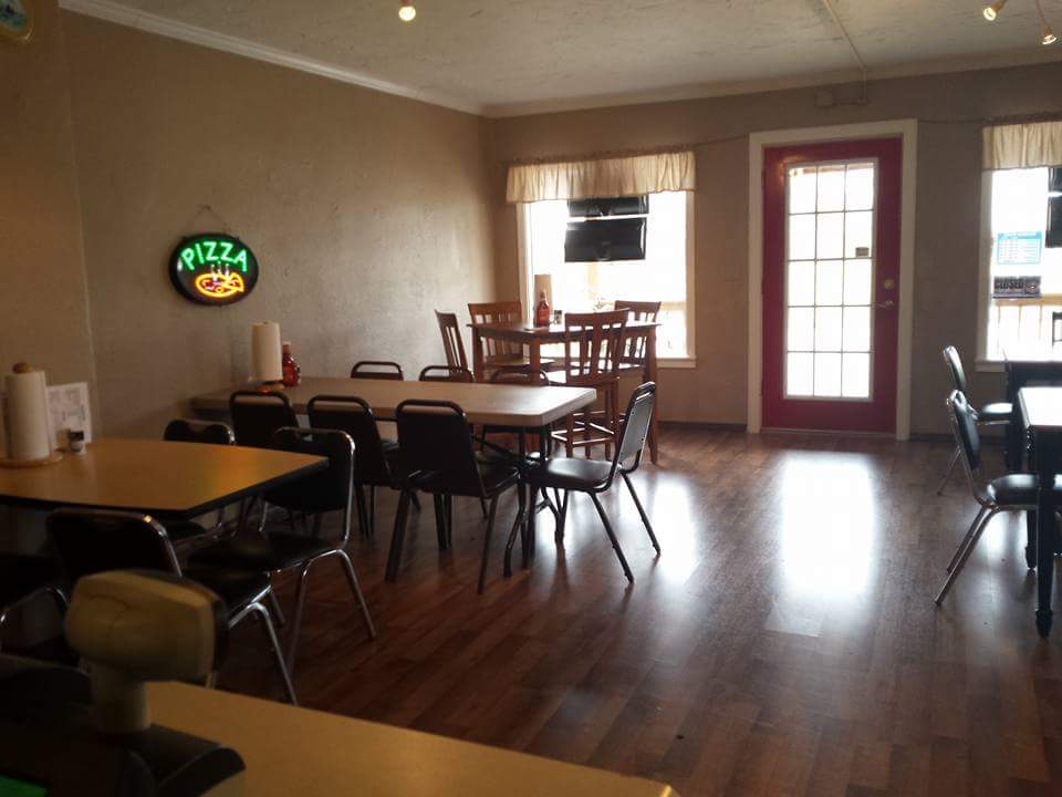 Hilltop Diner | restaurant | 707 S Benton St, St Francis, KS 67756, USA | 7857721536 OR +1 785-772-1536