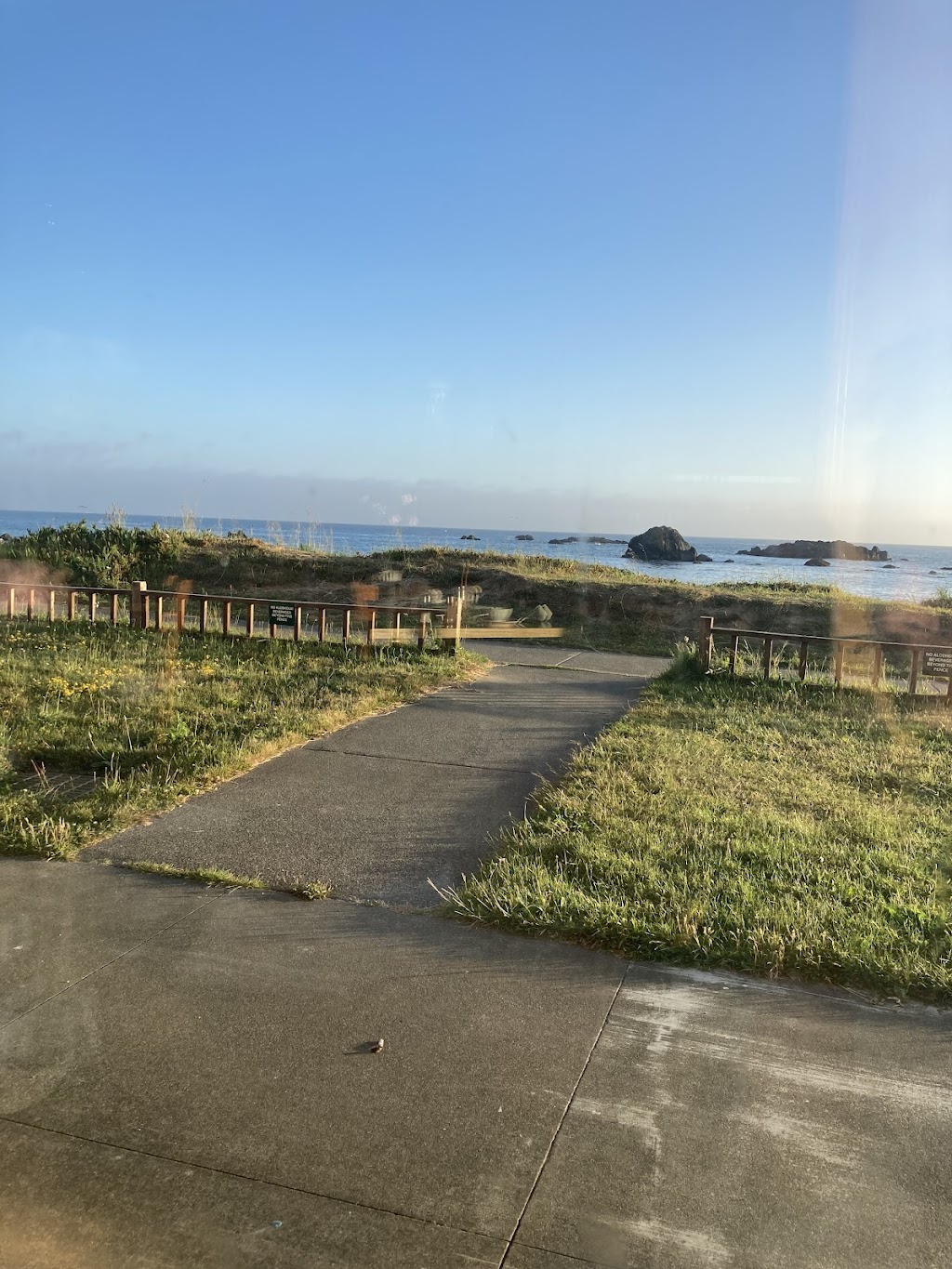 Seaside Restaurant & Bar | restaurant | 100 A St, Crescent City, CA 95531, USA | 7074655400 OR +1 707-465-5400