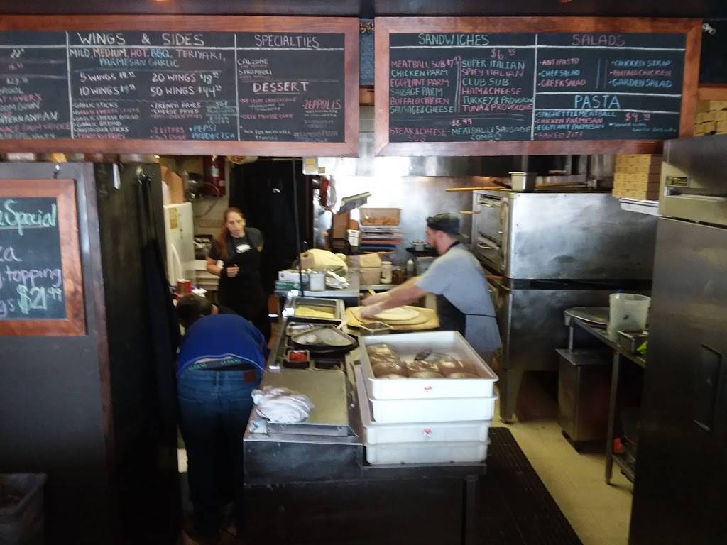 Famous Pizza | restaurant | 109 Fairfield St, Oldsmar, FL 34677, USA | 8138555228 OR +1 813-855-5228