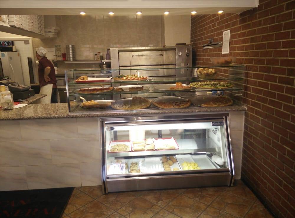 Rob & Tonys Pizzeria | restaurant | 66-35 Grand Ave, Maspeth, NY 11378, USA | 7185050355 OR +1 718-505-0355