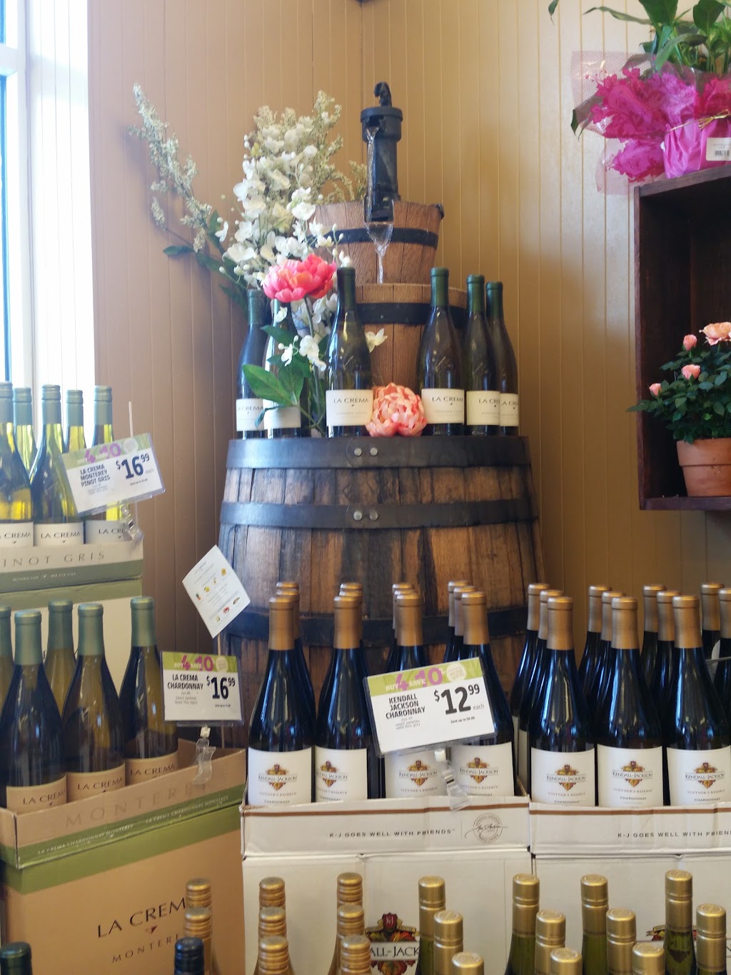 Save Mart | meal delivery | 5600 Folsom Blvd, Sacramento, CA 95819, USA | 9164563862 OR +1 916-456-3862