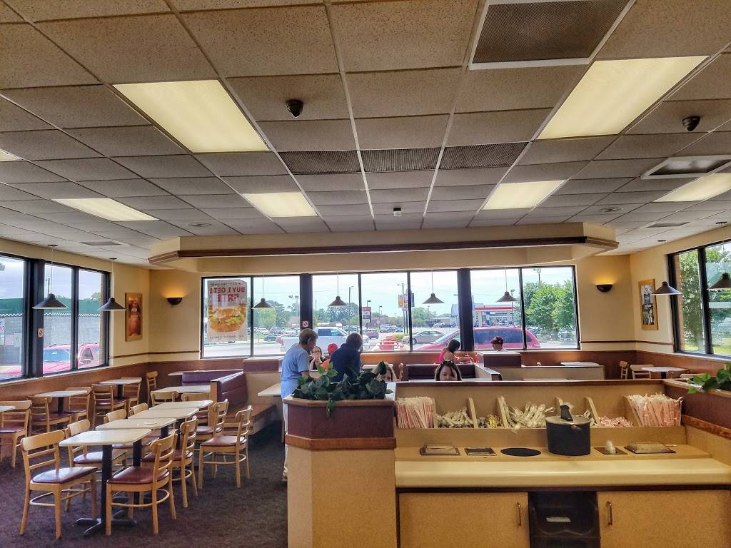 Wendys | restaurant | 900 Market Dr, Emporia, VA 23847, USA | 4343480274 OR +1 434-348-0274