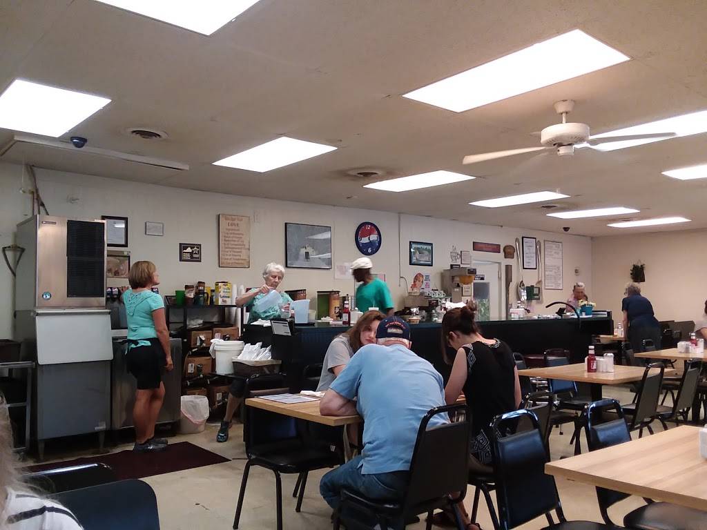 Dudleys Family Style Restaurant | restaurant | 4614 S Amherst Hwy, Madison Heights, VA 24572, USA | 4348455345 OR +1 434-845-5345