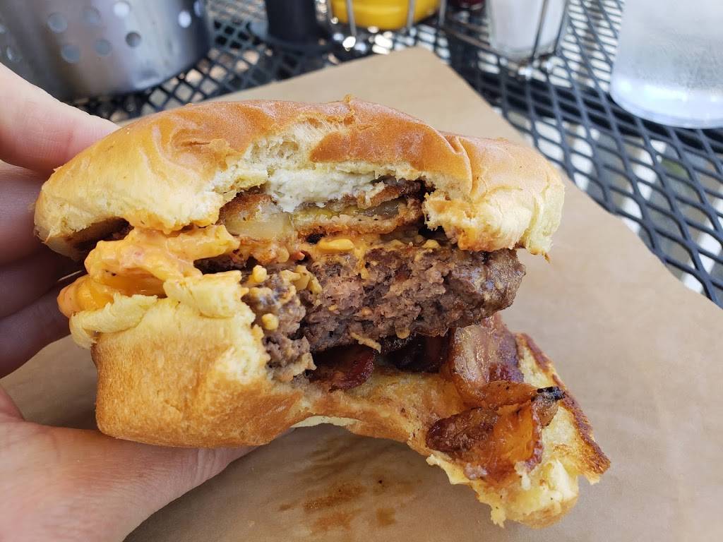 Moxie Burger | restaurant | 255 Village Pkwy NE, Marietta, GA 30067, USA | 7706273201 OR +1 770-627-3201