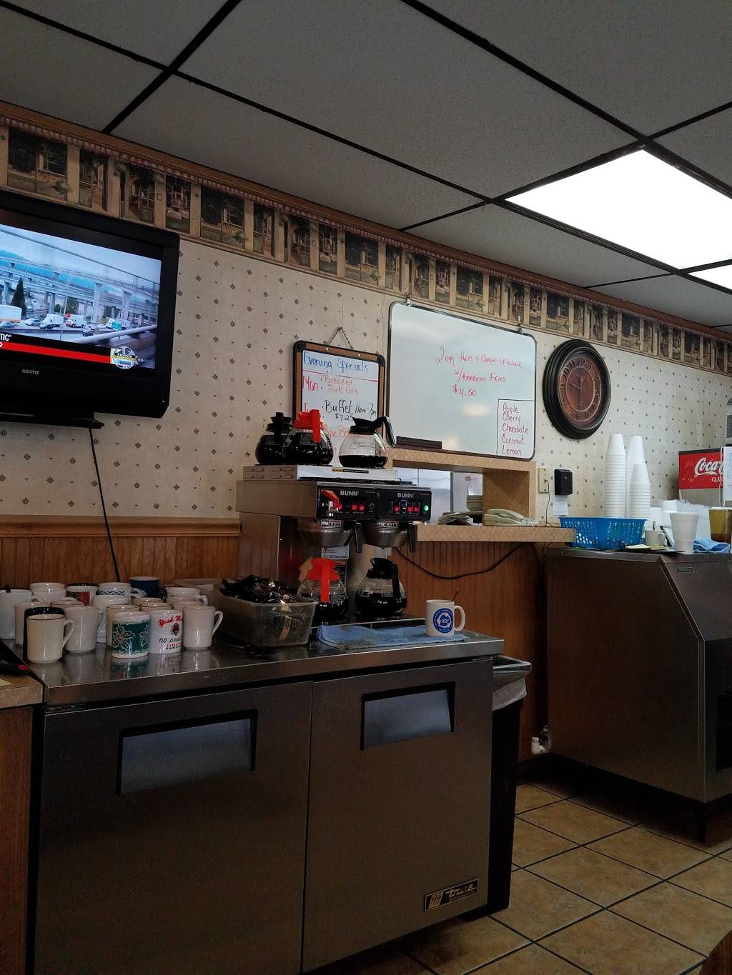 Garys Restaurant | restaurant | 405 S State St, Freeburg, IL 62243, USA | 6185399168 OR +1 618-539-9168