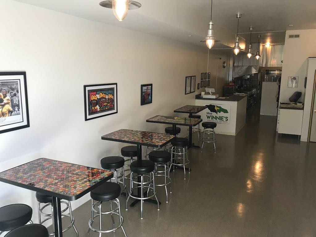 Miss Winnies | restaurant | 211 E Market St, West Chester, PA 19382, USA | 4842660508 OR +1 484-266-0508