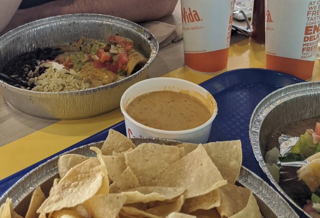 Costa Vida | restaurant | 8093 W 159th St, Overland Park, KS 66223, USA | 9136858432 OR +1 913-685-8432