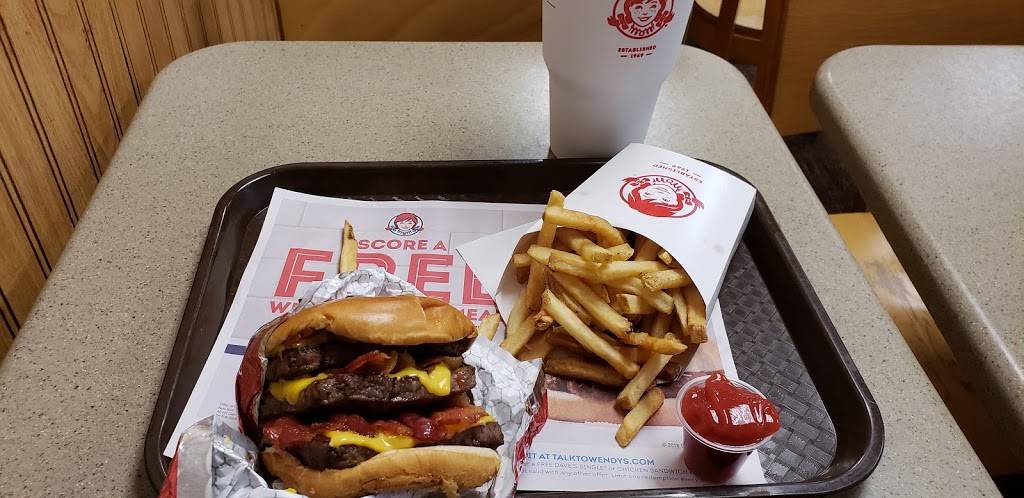 Wendys | restaurant | 18 Glen Cove Rd, Greenvale, NY 11548, USA | 5166218636 OR +1 516-621-8636