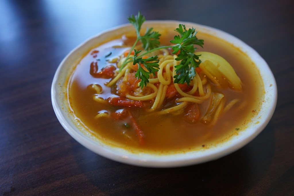 Aung Family Restaurant | restaurant | 2768 Elmwood Ave, Kenmore, NY 14217, USA | 7165756467 OR +1 716-575-6467