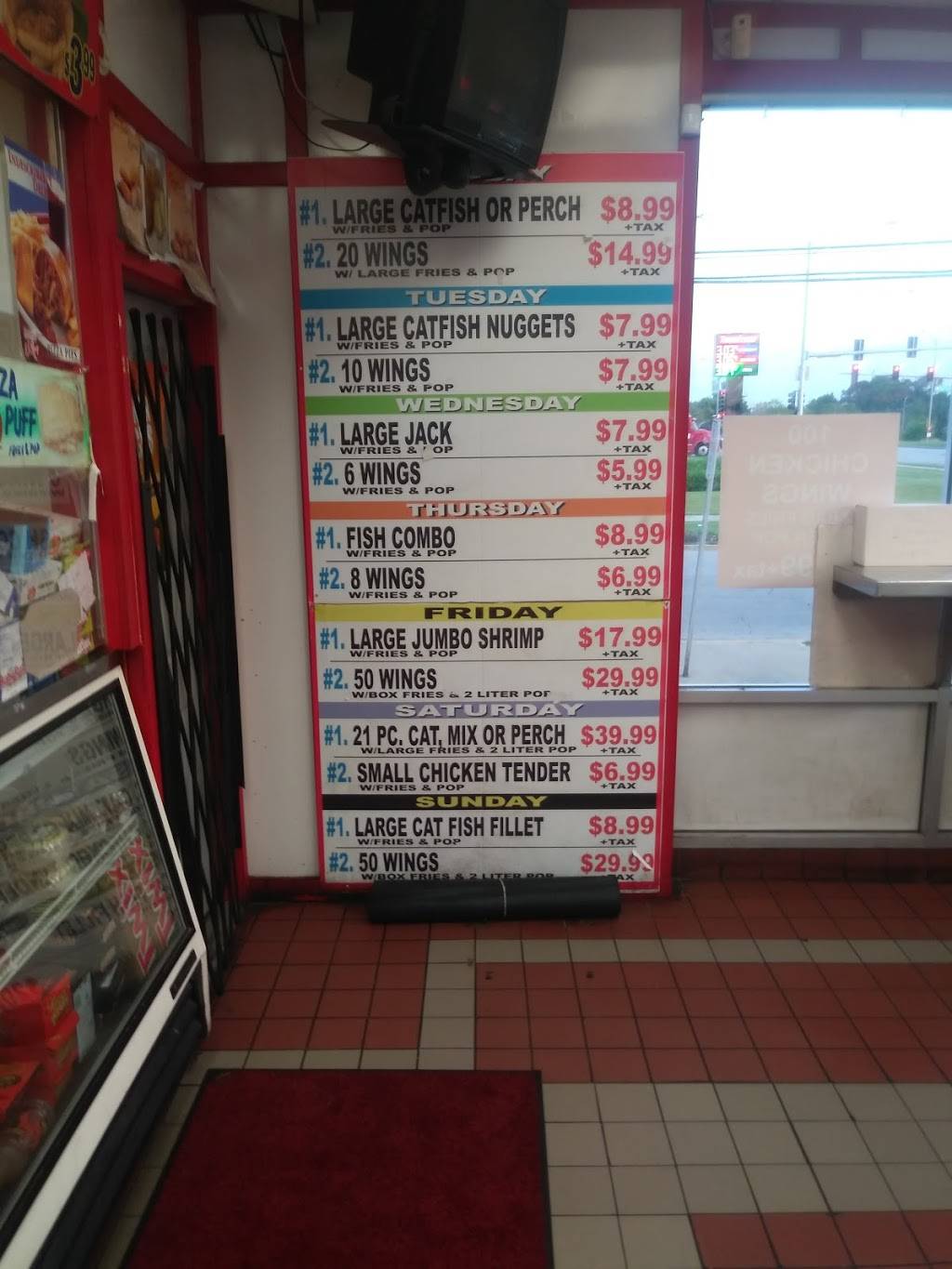 J & J Fish | restaurant | 1047 25th Ave, Bellwood, IL 60104, USA | 7085447960 OR +1 708-544-7960