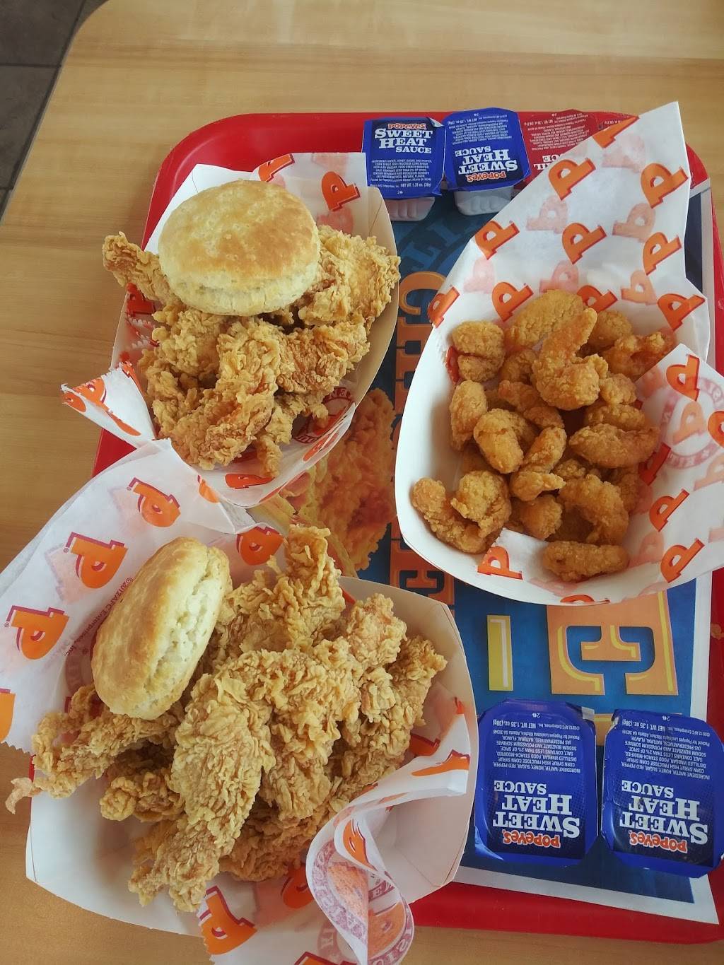 Popeyes Louisiana Kitchen | restaurant | 1205 Garth Brooks Blvd, Yukon, OK 73099, USA | 4055785410 OR +1 405-578-5410