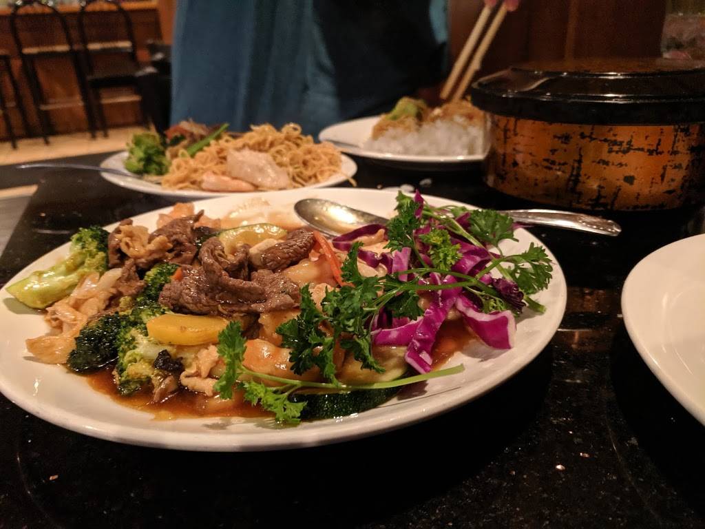 Youngs Café Vietnamese Cuisine | restaurant | 3307 S College Ave, Fort Collins, CO 80525, USA | 9702238000 OR +1 970-223-8000