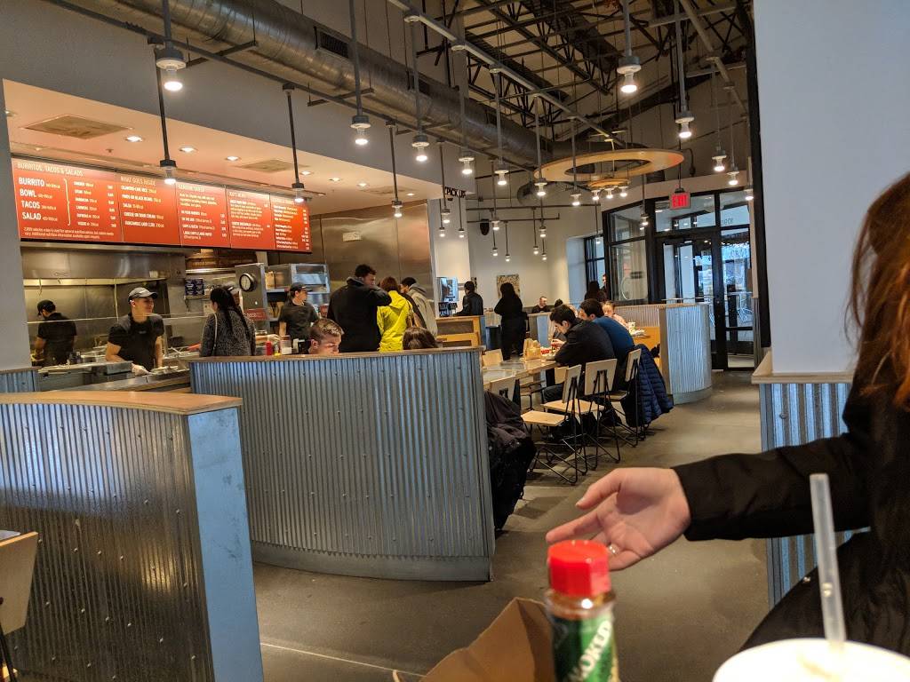 Chipotle Mexican Grill | restaurant | 1090 The Arches Cir, Deer Park, NY 11729, USA | 6315860301 OR +1 631-586-0301