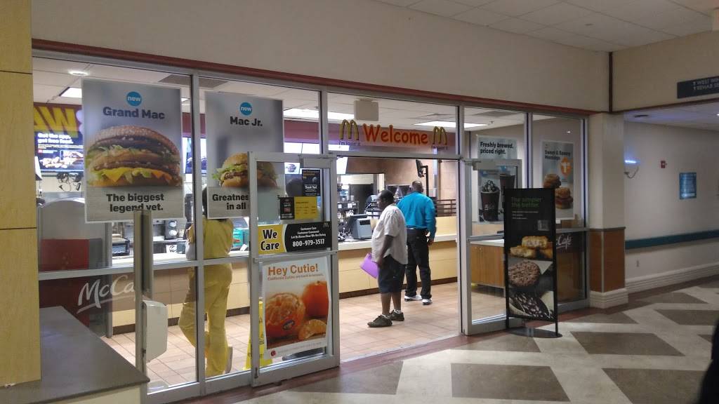 McDonalds | cafe | 1600 S Andrews Ave, Fort Lauderdale, FL 33316, USA | 9545259247 OR +1 954-525-9247