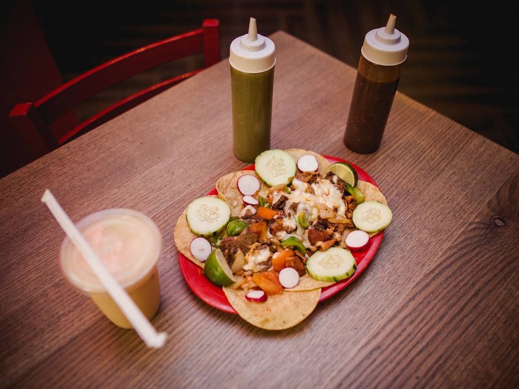 Carmelos Taco Place | restaurant | 2746 W 59th St, Chicago, IL 60629, USA | 7739126808 OR +1 773-912-6808