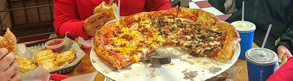 Mancinos of Gaylord | restaurant | 1157 S Otsego Ave, Gaylord, MI 49735, USA | 9897057332 OR +1 989-705-7332