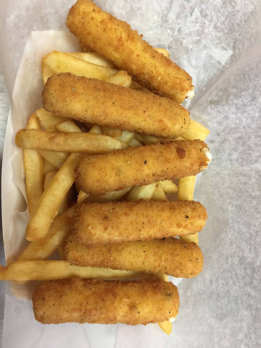 Gerrys Fish & Chicken | restaurant | 11857 S Michigan Ave, Chicago, IL 60628, USA | 7739801020 OR +1 773-980-1020