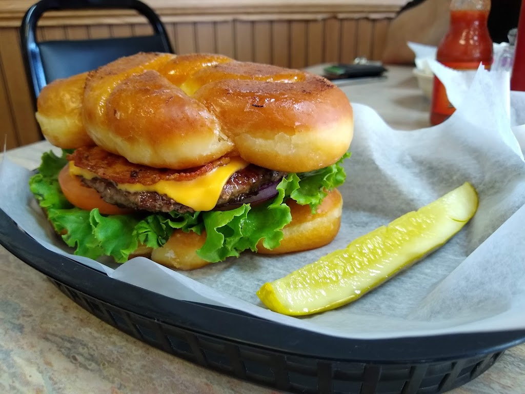 HoneyDip Donuts & Diner | bakery | 4480 Kenny Rd, Columbus, OH 43220, USA | 6144590812 OR +1 614-459-0812