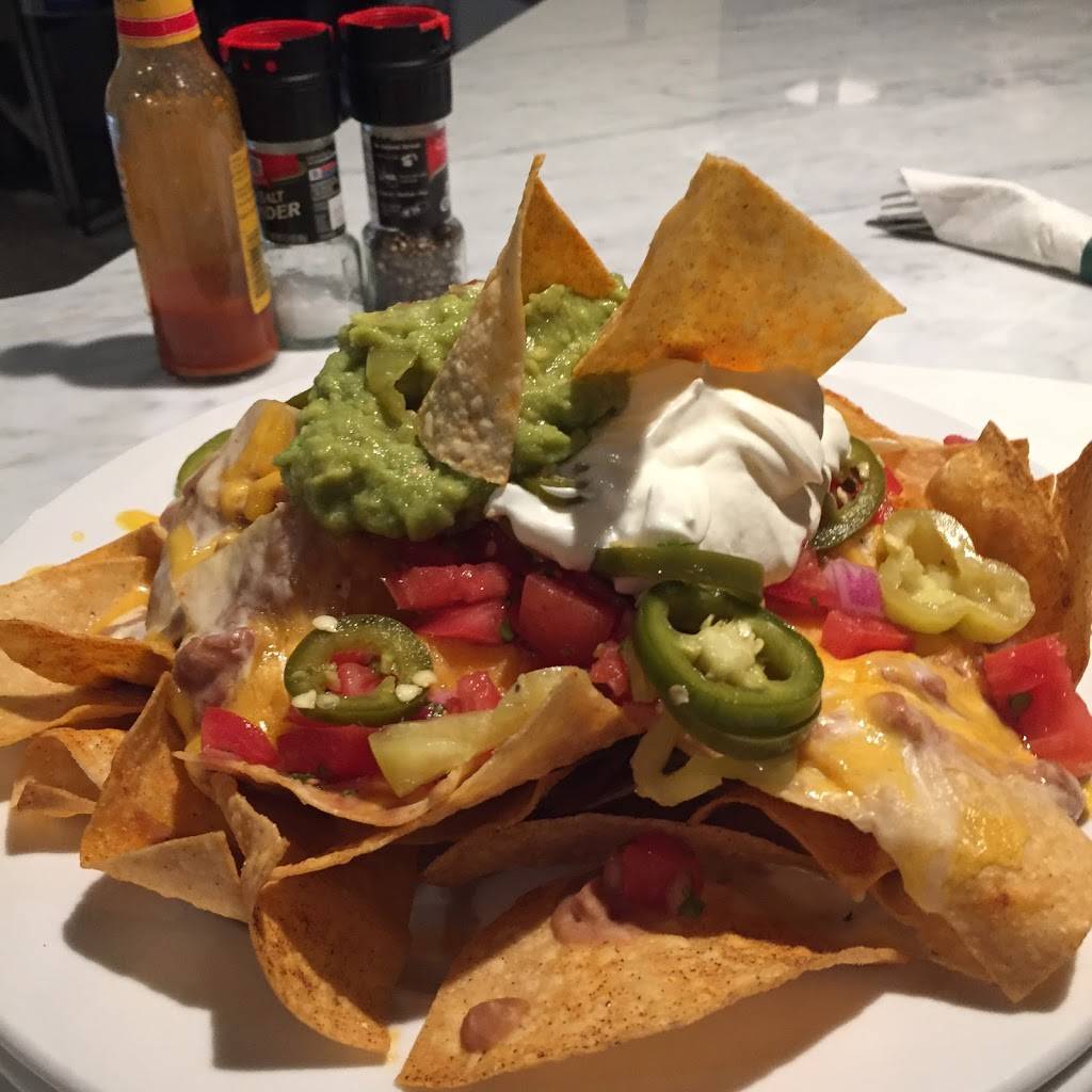 Con Murphys Ocean Bar & Grill | restaurant | 17 S Fort Lauderdale Beach Blvd, Fort Lauderdale, FL 33316, USA | 9546862699 OR +1 954-686-2699