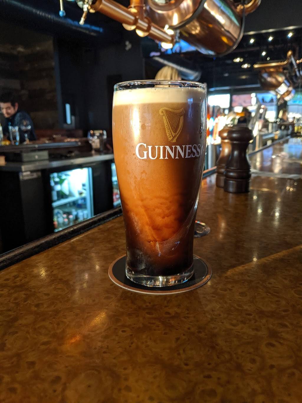 La Cage - Brasserie sportive | restaurant | 1550 Boulevard Alphonse-Desjardins, Lévis, QC G6V 0G8, Canada | 4188356000 OR +1 418-835-6000